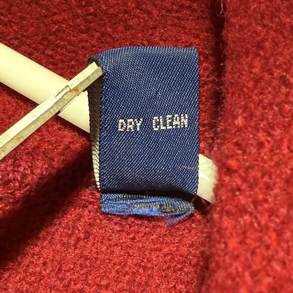 KAREN SCOTT Holiday Cardigan 100% Pure Wool Red Embroidered Sweater Jacket Sz M - Picture 7 of 11